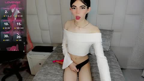 Snapshot of cutearii chatting on December 11, 8:39 pm CuteArii online show from December 11, 8:39 pm