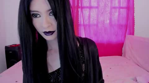 Snapshot of cutenaked_8 chatting on September 9, 10:19 pm Natalie online show from September 9, 10:19 pm