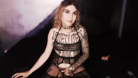 Snapshot of cybertrouble_ chatting on February 6, 11:15 pm Nikki online show from February 6, 11:15 pm