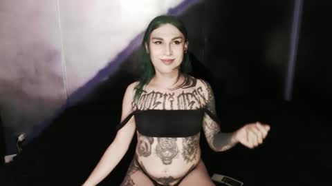 Snapshot of cybertrouble_ chatting on February 19, 10:42 pm Nikki online show from February 19, 10:42 pm