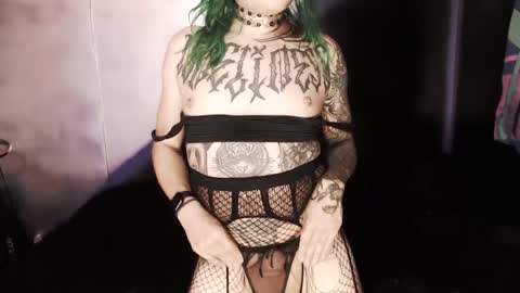 Snapshot of cybertrouble_ chatting on March 6, 10:55 pm Nikki online show from March 6, 10:55 pm