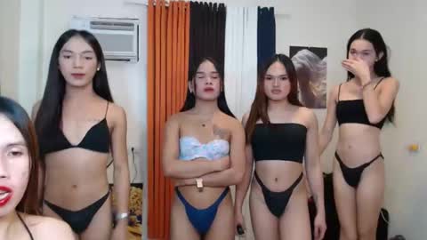 Snapshot of dadysgirl_21 chatting on September 16, 12:21 pm dadysgirl_21 online show from September 16, 12:21 pm