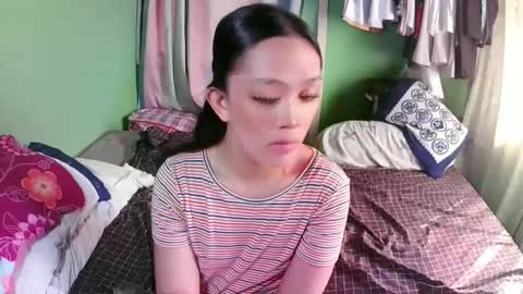 Snapshot of daisylira chatting on December 21, 1:36 am LILY christmas wish breast implant online show from December 21, 1:36 am
