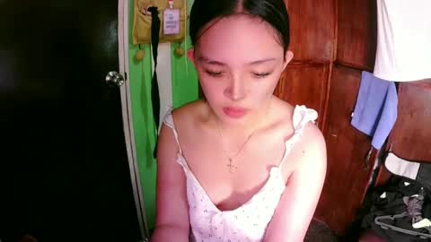 Snapshot of daisylira chatting on December 25, 7:35 am LILY christmas wish breast implant online show from December 25, 7:35 am