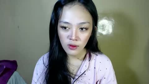 Snapshot of daisylira chatting on February 22, 12:27 am LILY christmas wish breast implant online show from February 22, 12:27 am