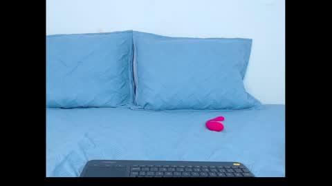 Snapshot of daisytaylor_ chatting on February 14, 2:39 am Daisy online show from February 14, 2:39 am