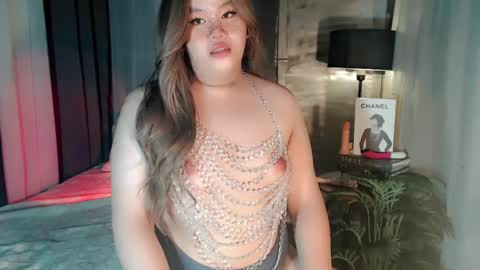 Snapshot of dangerous_womanxx chatting on February 10, 8:31 am Ms. K online show from February 10, 8:31 am