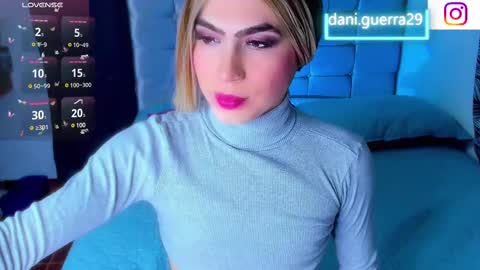 Snapshot of dani_lovet1 chatting on March 5, 1:28 am dani online show from March 5, 1:28 am