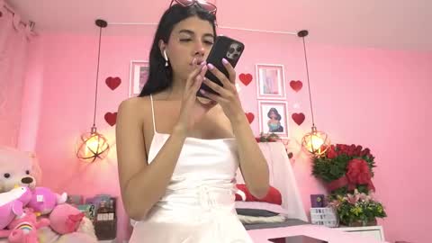 Snapshot of dani_parkerr chatting on February 14, 4:20 pm online show from February 14, 4:20 pm