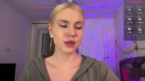 Snapshot of danielpaige_ chatting on January 17, 6:14 pm GABRIEL online show from January 17, 6:14 pm
