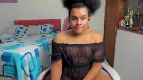 Snapshot of danisweet_ chatting on March 8, 4:56 am dani online show from March 8, 4:56 am