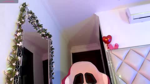 Snapshot of dannadoll69 chatting on March 12, 12:04 pm Dannamunoz130 online show from March 12, 12:04 pm