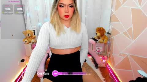 Snapshot of dannia_13 chatting on February 24, 12:30 am dannia_13 online show from February 24, 12:30 am