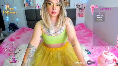 Snapshot of dannia_13 chatting on October 7, 2:01 am dannia_13 online show from October 7, 2:01 am