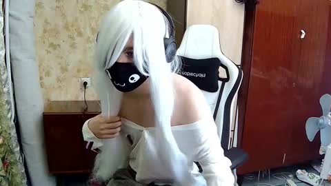 danniielll online show from October 2, 5:56 pm