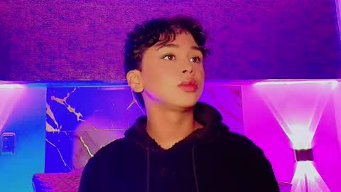   online show from October 16, 11:54 am