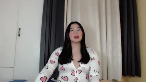 Snapshot of darcy_world chatting on December 17, 2:44 pm DARCY online show from December 17, 2:44 pm