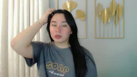 Snapshot of darcy_world chatting on January 6, 6:36 am DARCY online show from January 6, 6:36 am