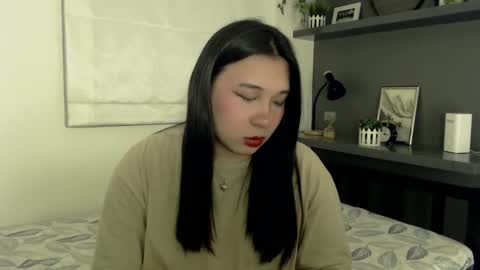Snapshot of darcy_world chatting on January 22, 7:13 pm DARCY online show from January 22, 7:13 pm