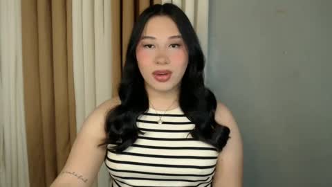 Snapshot of darcy_world chatting on February 10, 12:41 am DARCY online show from February 10, 12:41 am