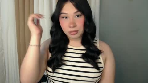 Snapshot of darcy_world chatting on February 17, 4:20 am DARCY online show from February 17, 4:20 am