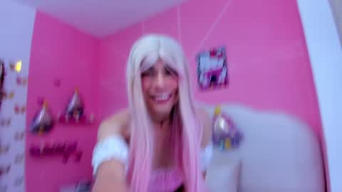 Snapshot of daripqueen chatting on January 20, 2:25 pm DaripQueen online show from January 20, 2:25 pm