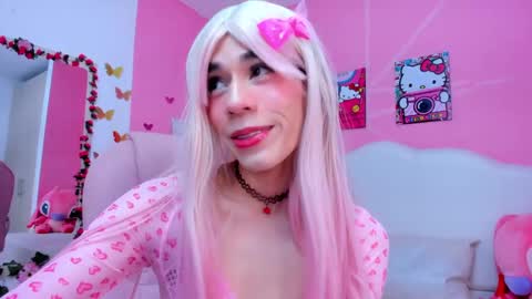 Snapshot of daripqueen chatting on February 14, 3:05 pm DaripQueen online show from February 14, 3:05 pm