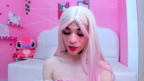 Snapshot of daripqueen chatting on March 8, 3:45 pm DaripQueen online show from March 8, 3:45 pm