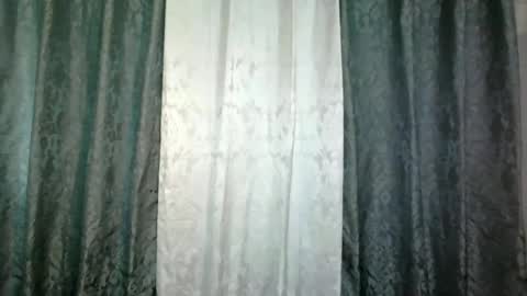 Snapshot of dark_hurohuro19 chatting on December 3, 2:42 am LIANNA online show from December 3, 2:42 am
