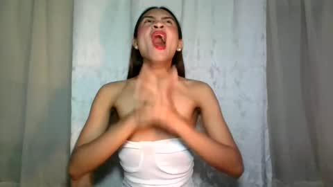 Snapshot of dark_hurohuro19 chatting on December 17, 3:17 am LIANNA online show from December 17, 3:17 am