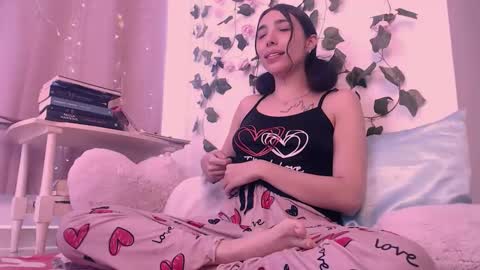  Candy   online show from October 18, 8:12 pm