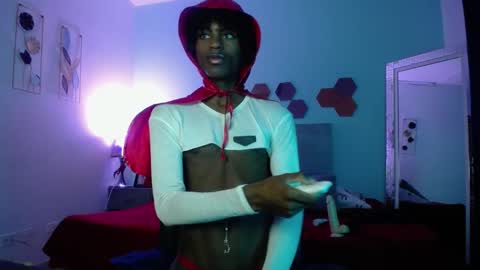 Snapshot of darkcandyboy chatting on October 7, 12:28 pm Candy online show from October 7, 12:28 pm