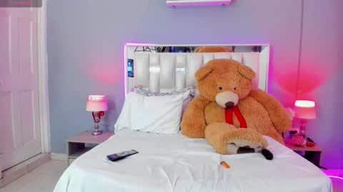 Snapshot of darlyn_tenderhot__ chatting on September 26, 10:29 pm darlyn_tenderhot__ online show from September 26, 10:29 pm