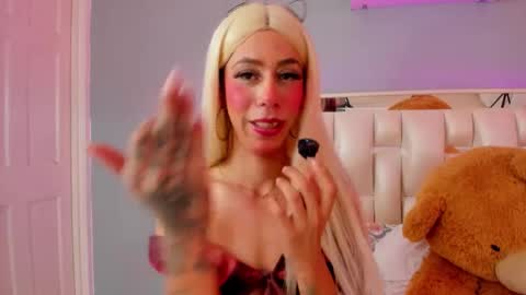 Snapshot of darlyn_tenderhot__ chatting on October 4, 4:35 am darlyn_tenderhot__ online show from October 4, 4:35 am