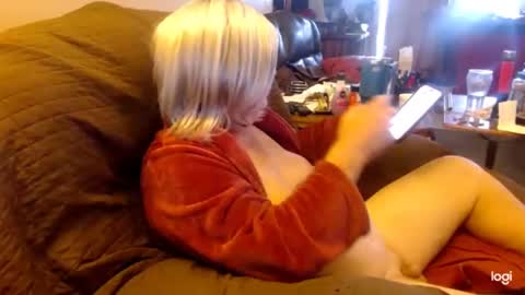 dawndoesall online show from November 1, 5:10 pm