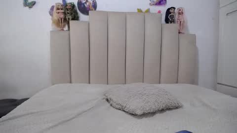 Snapshot of dayanats15 chatting on October 7, 3:24 pm instagram catherin dayana reina online show from October 7, 3:24 pm
