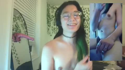 deciduousdoll online show from October 5, 5:52 am