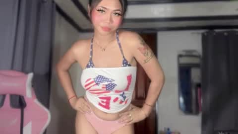 Snapshot of deliciousfaye chatting on September 17, 5:07 pm Hello your loving faye 3 online show from September 17, 5:07 pm