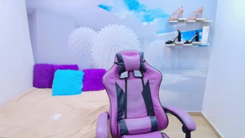 DEMI online show from September 17, 12:54 pm