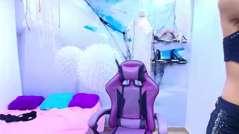 DEMI online show from October 15, 1:00 pm