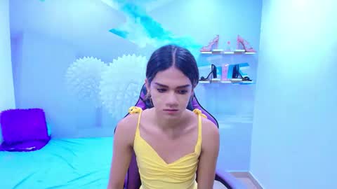 DEMI online show from December 15, 2:33 pm