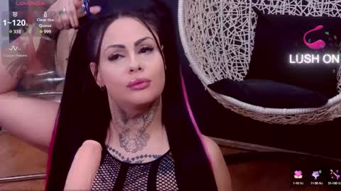 denychantall online show from February 11, 11:32 am