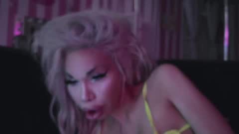 Snapshot of destiny_702 chatting on October 5, 1:44 pm IMMACULATE BEAUTY online show from October 5, 1:44 pm