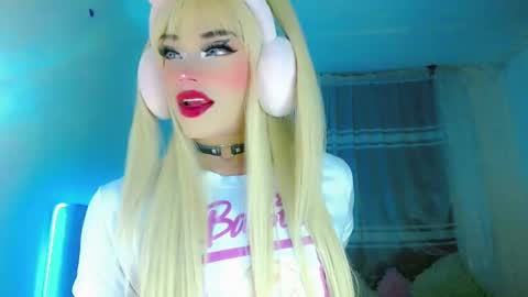 Snapshot of diamond_hott1 chatting on December 15, 2:19 am AmayaGirl online show from December 15, 2:19 am