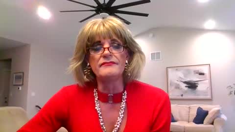 Snapshot of dianeheels chatting on January 20, 2:46 pm dianeheels online show from January 20, 2:46 pm