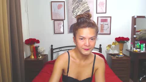 Snapshot of diense17 chatting on December 18, 7:15 am Dennesse online show from December 18, 7:15 am