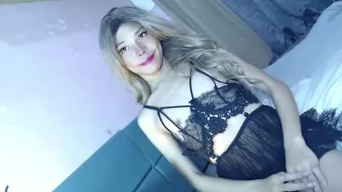 dimple_ash60 online show from October 16, 11:21 am