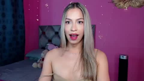 Snapshot of dione_sexyy chatting on December 15, 3:13 am IG dionemontecarlo19 online show from December 15, 3:13 am