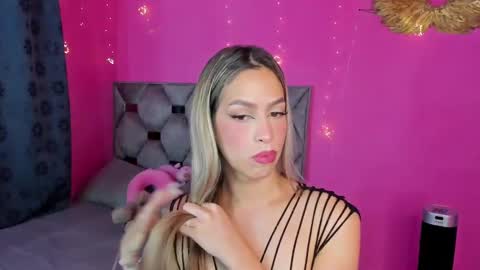 Snapshot of dione_sexyy chatting on February 6, 3:59 am IG dionemontecarlo19 online show from February 6, 3:59 am