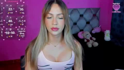 Snapshot of dione_sexyy chatting on October 8, 2:13 am IG dionemontecarlo19 online show from October 8, 2:13 am